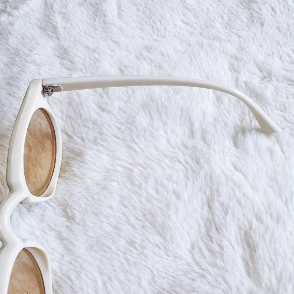 Pablo White Round Sunglasses